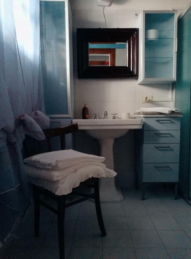 Bed and Breakfast La Casa Di Marla Sirmione Exterior foto